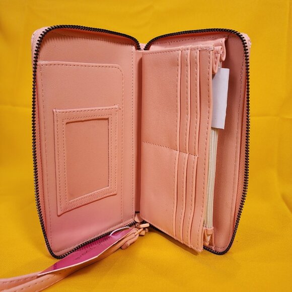 Betsey Johnson Pink Quilted Daisy Flower Spring Wallet Wristlet Zip Around NEW - Picture 10 of 13